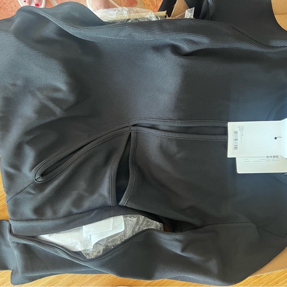 Christopher Esber long sleeve top black
Knit shirt with cutouts
Anglaise
NWT - Picture 8 of 10